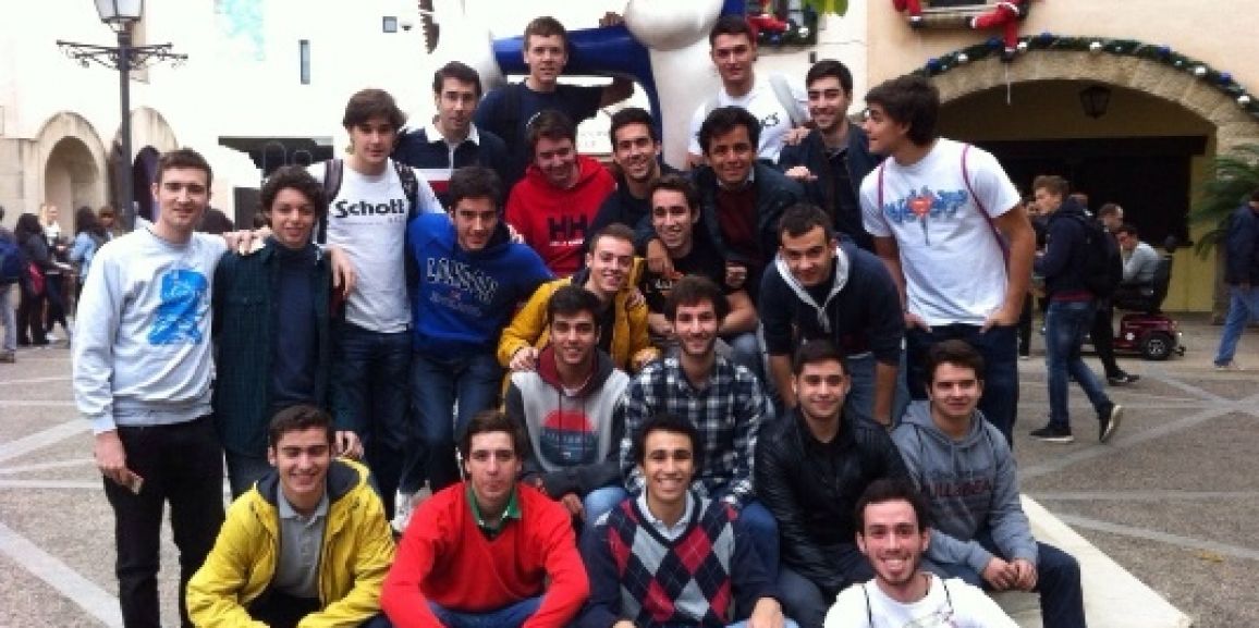 TRIP TO PORTAVENTURA FROM RESIDENCE HALL PEDRALBES